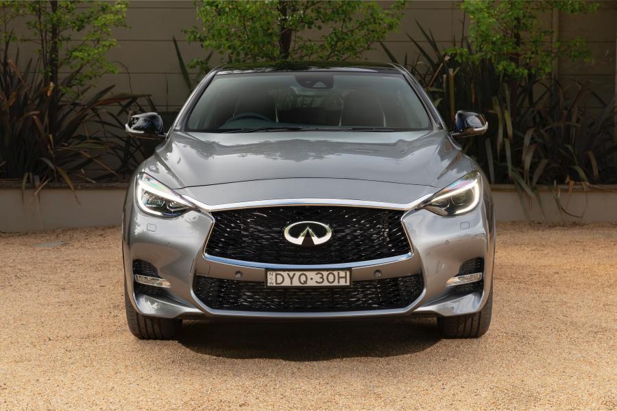  Infiniti Q30S 2.0t 2018 года  (AU) (фото 16 из 37)